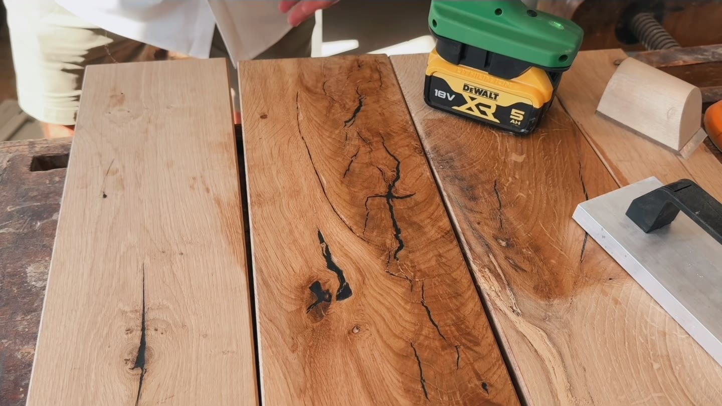 Wood Repair cordless gun on a DeWalt battery